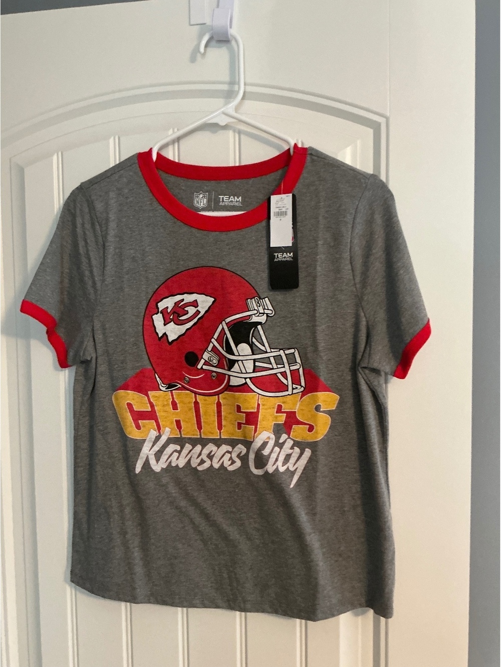 NFL Chiefs Women’s Short Sleeve Tee size Small NWT